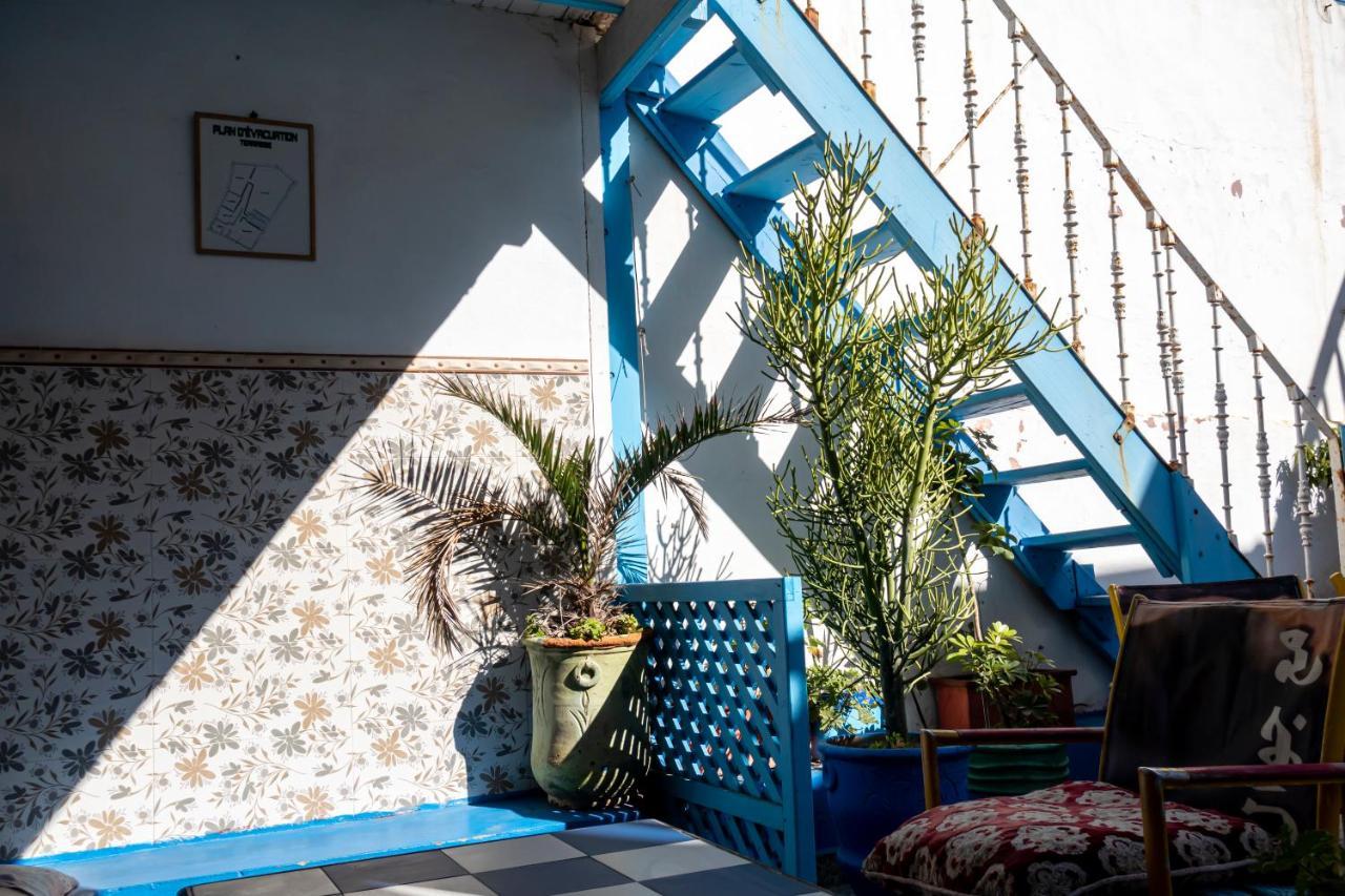 بيت شباب White And Blue الصويرة المظهر الخارجي الصورة