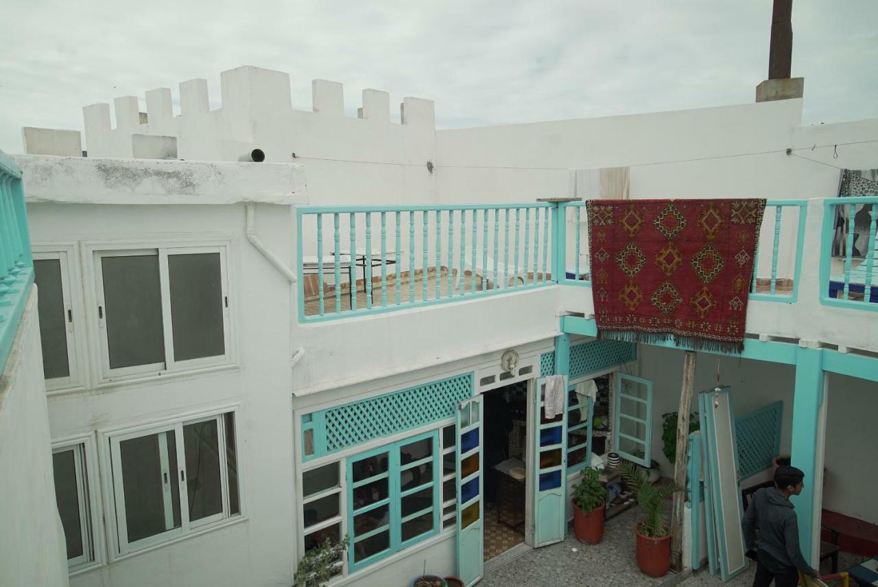 بيت شباب White And Blue الصويرة المظهر الخارجي الصورة
